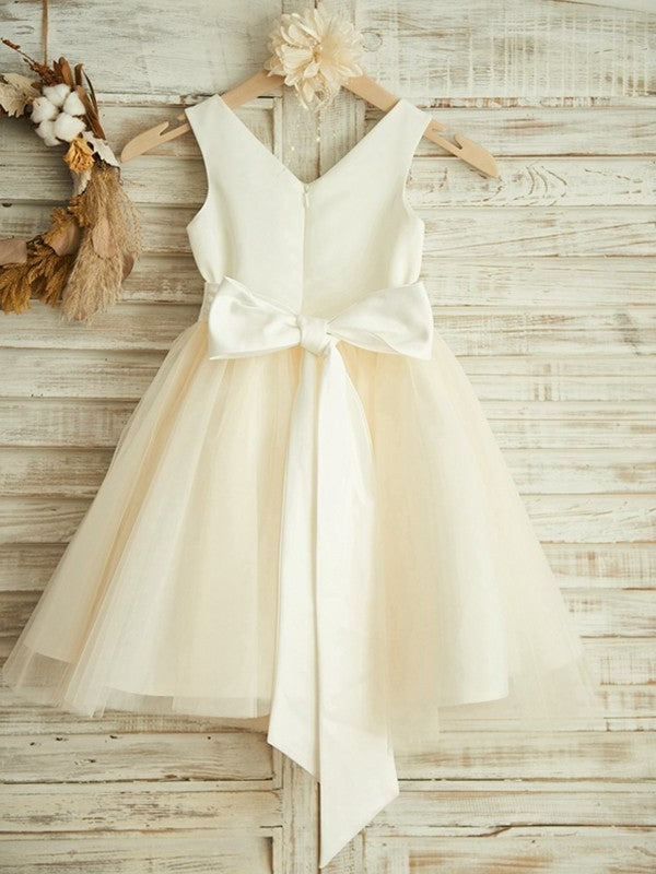 A-Line/Princess Knee-Length Tulle Bowknot V-neck Sleeveless Flower Girl Dresses