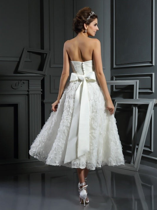 Sleeveless Short A-Line/Princess Bowknot Sweetheart Satin Wedding Dresses