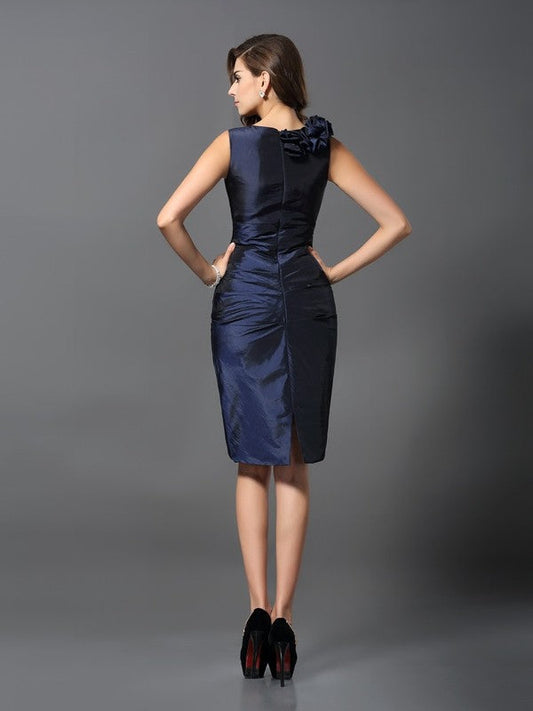 Sheath/Column V-neck Hand-Made Homecoming Dresses Flower Sleeveless Short Sarah Taffeta Cocktail Dresses