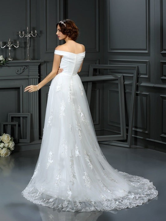 Off-the-Shoulder A-Line/Princess Sleeveless Long Applique Net Wedding Dresses