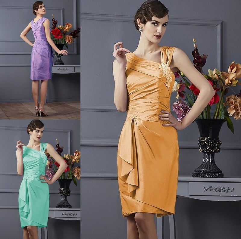 Short Sheath/Column Sleeveless Applique Taffeta Bridesmaid Dresses