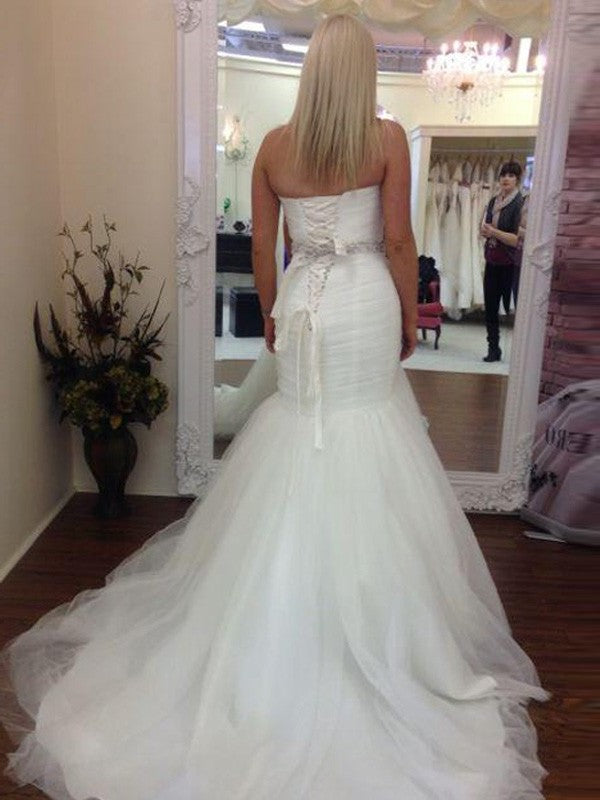 Trumpet/Mermaid Train Sweetheart Court Beading Sleeveless Tulle Wedding Dresses