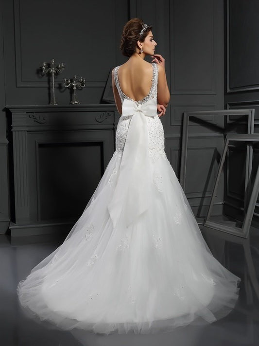 Sheath/Column Scoop Long Sleeveless Applique Net Wedding Dresses