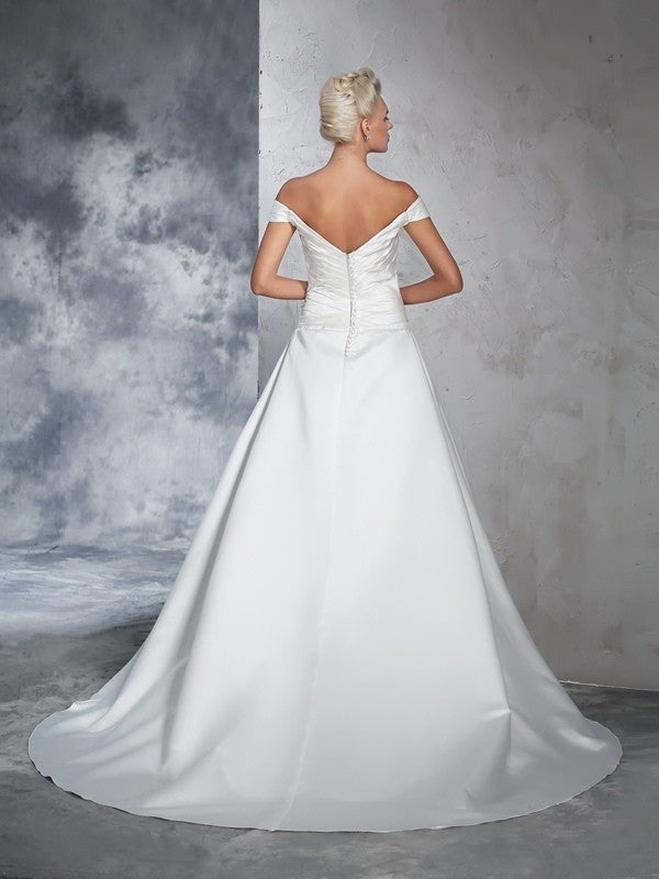 Sleeveless Gown Off-the-Shoulder Long Ruched Ball Taffeta Wedding Dresses