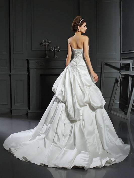 Ball Applique Strapless Gown Sleeveless Long Satin Wedding Dresses