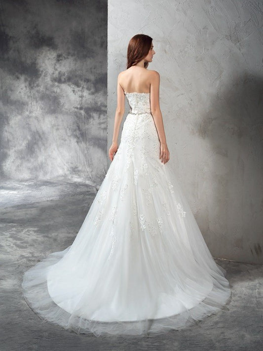 Long Sweetheart Sleeveless Sheath/Column Applique Satin Wedding Dresses