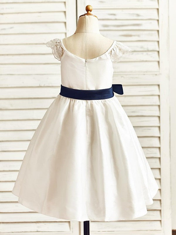 Sleeveless Sash/Ribbon/Belt Knee-Length Scoop Taffeta A-Line/Princess Flower Girl Dresses