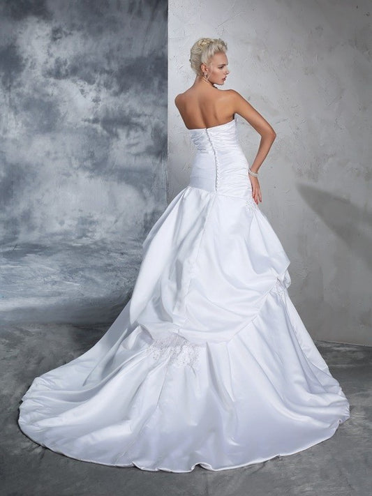 Ball Sleeveless Long Strapless Applique Gown Satin Wedding Dresses