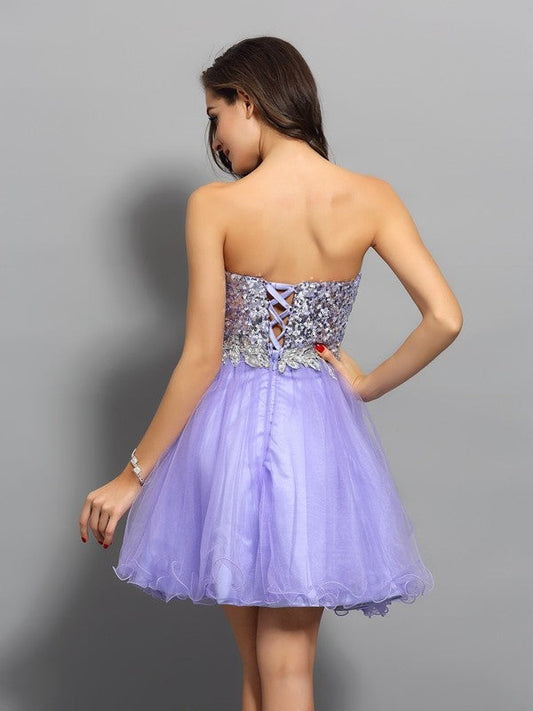 A-Line/Princess Homecoming Dresses Sweetheart Beading Applique Sleeveless Tess Short Net Cocktail Dresses