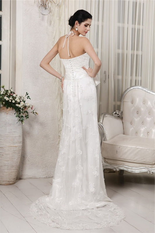 V-neck Sheath/Column Long Lace Applique Sleeveless Net Wedding Dresses