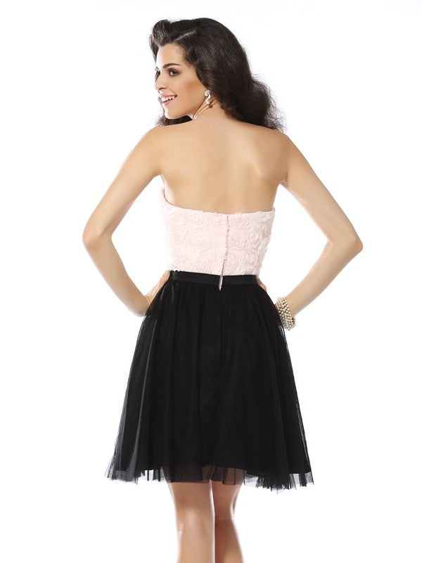 A-Line/Princess Homecoming Dresses Aliana Strapless Sleeveless Short Tulle Cocktail Dresses