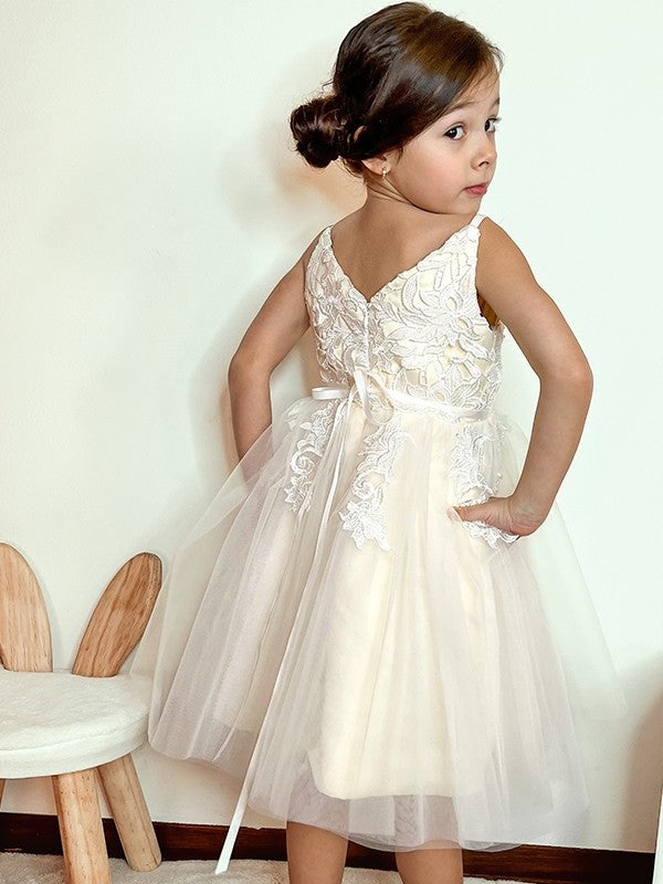 Lace Knee-Length V-neck Tulle A-Line/Princess Sleeveless Flower Girl Dresses