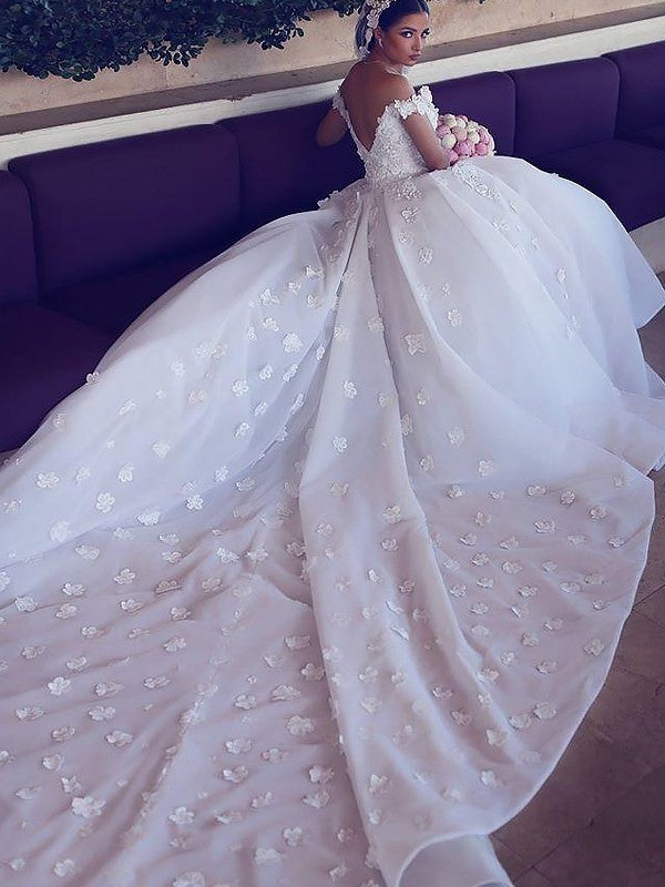 Tulle Chapel Sleeveless Gown Ball V-neck Train Wedding Dresses