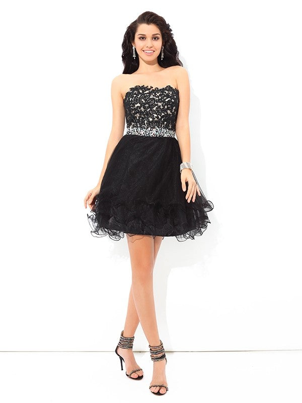 A-Line/Princess Sweetheart Applique Homecoming Dresses Sleeveless Short Satin Cocktail Dresses Yasmine