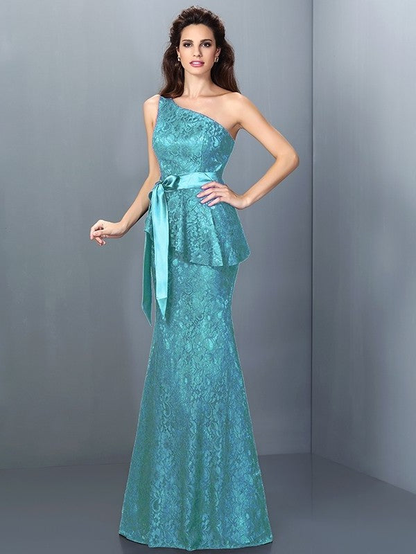 Lace One-Shoulder Sleeveless Trumpet/Mermaid Long Lace Bridesmaid Dresses