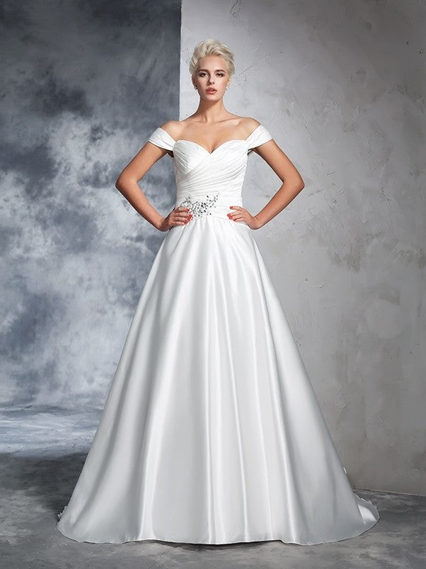 Sleeveless Gown Off-the-Shoulder Long Ruched Ball Taffeta Wedding Dresses