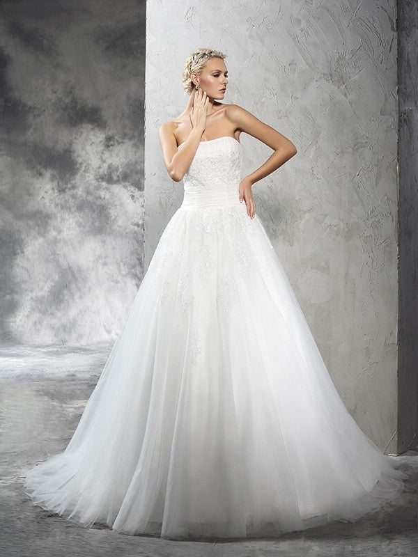 Sleeveless Long Applique Ball Gown Strapless Satin Wedding Dresses