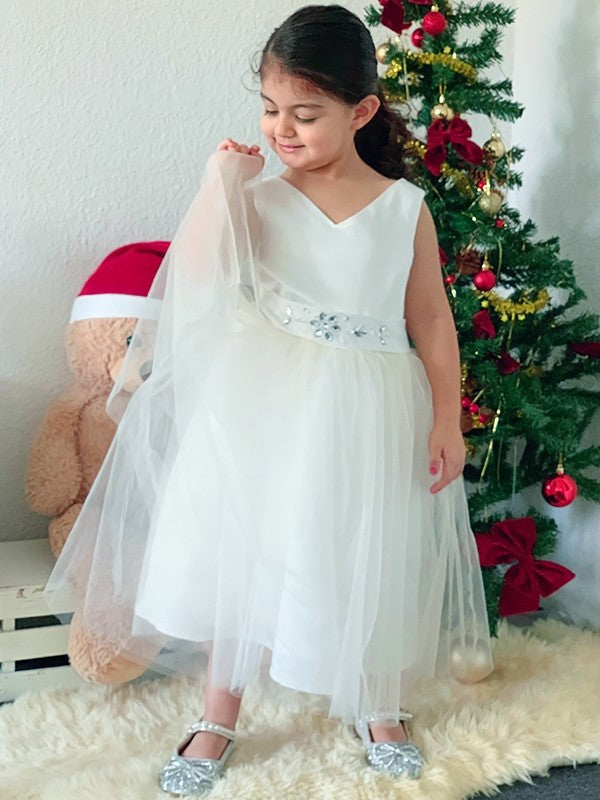 V-neck Knee-Length Bowknot Tulle A-Line/Princess Sleeveless Flower Girl Dresses