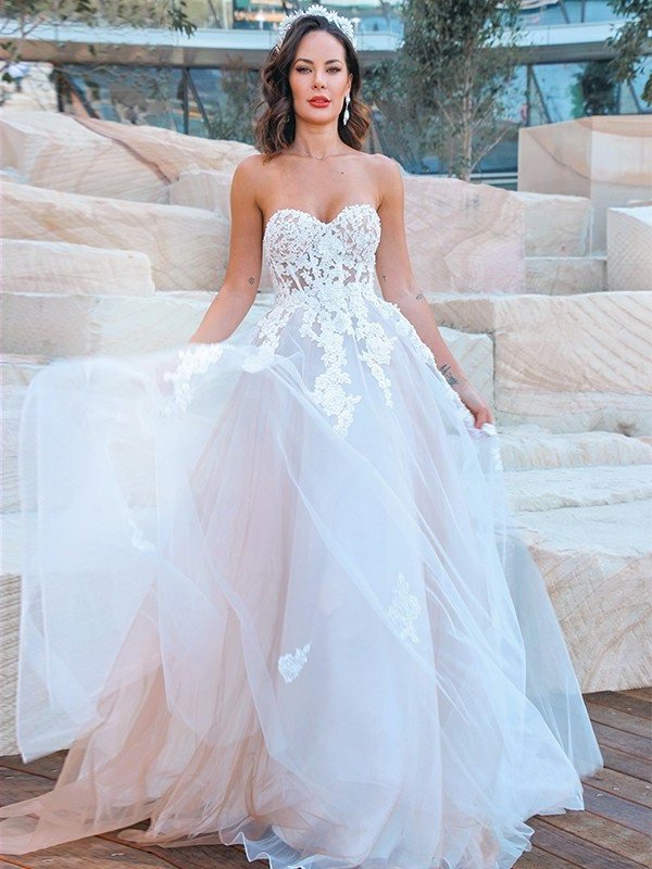 Sweetheart Sleeveless Tulle Sweep/Brush Applique A-Line/Princess Train Wedding Dresses