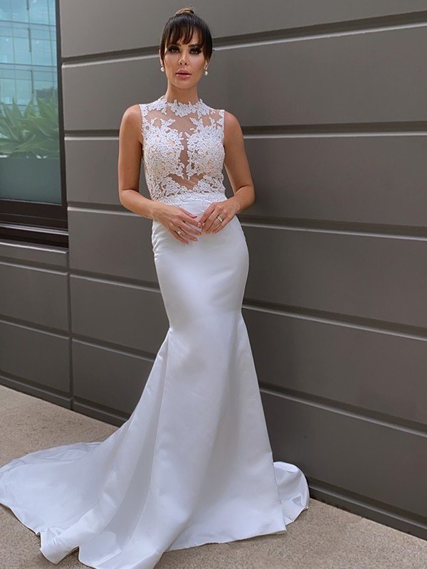 Scoop Trumpet/Mermaid Satin Court Applique Sleeveless Train Wedding Dresses