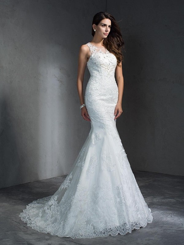 Long Sleeveless Scoop Applique Trumpet/Mermaid Lace Wedding Dresses