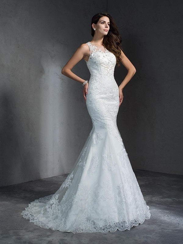 Long Sleeveless Scoop Applique Trumpet/Mermaid Lace Wedding Dresses