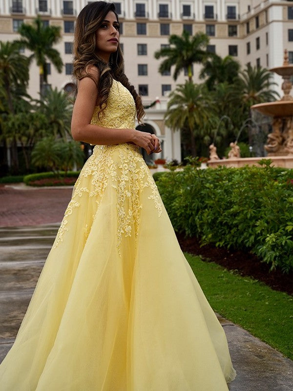 Sleeveless V-neck Floor-Length Tulle Applique A-Line/Princess Two Piece Dresses