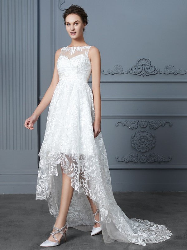 Sleeveless Scoop Asymmetrical A-Line/Princess Lace Wedding Dresses