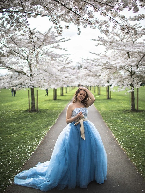 Tulle Train Ball Sweep/Brush Gown Sleeveless Sweetheart Applique Dresses