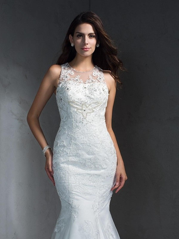 Long Sleeveless Scoop Applique Trumpet/Mermaid Lace Wedding Dresses