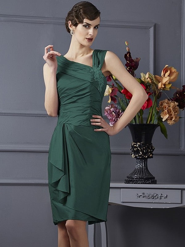 Short Sheath/Column Sleeveless Applique Taffeta Bridesmaid Dresses