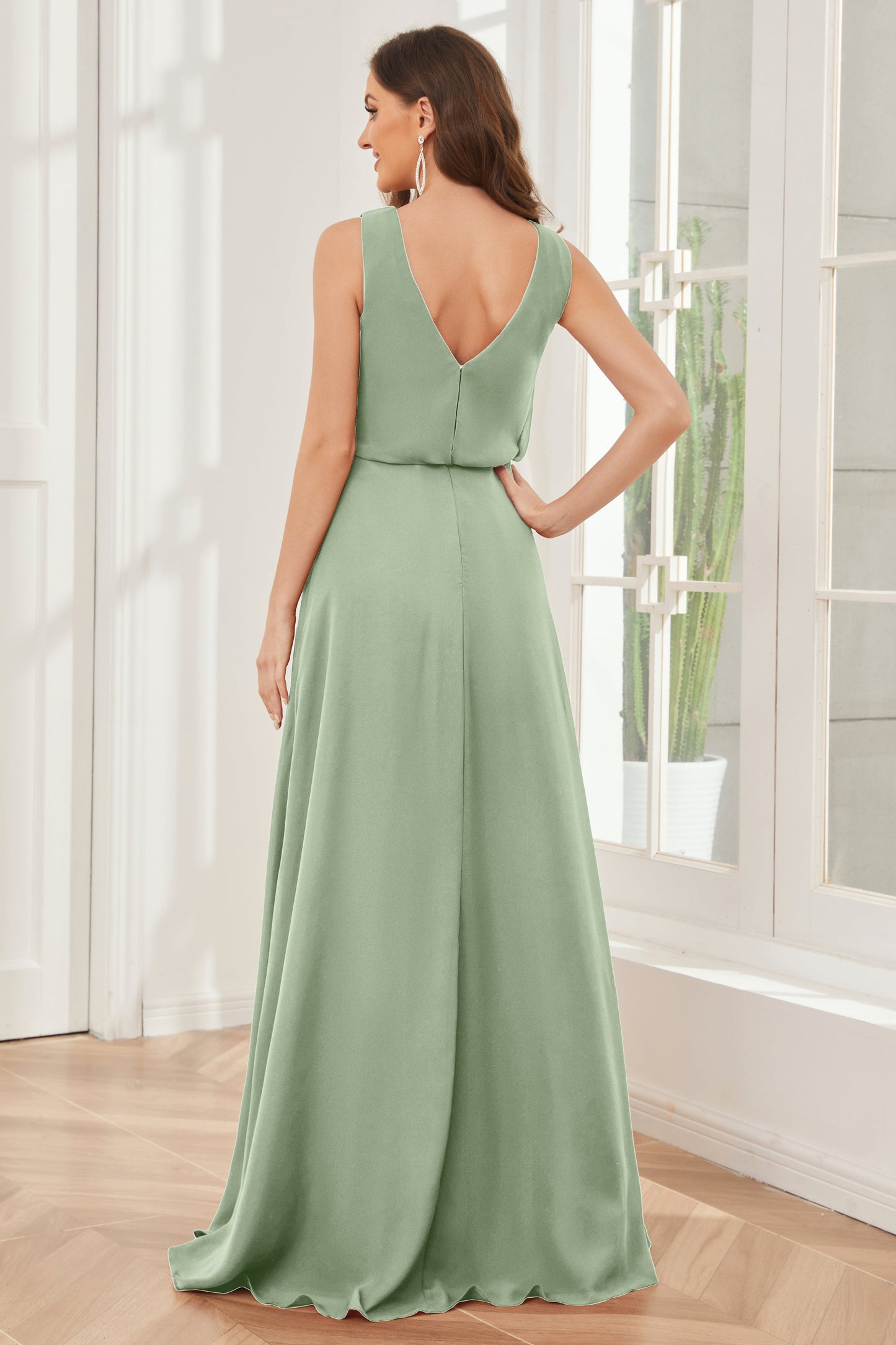 Column Cowl Neck Sleeveless Chiffon Bridesmaid Dresses