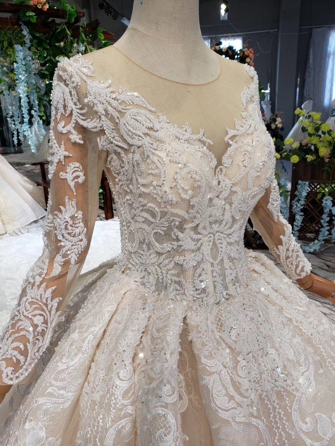 Princess Long Sleeve Beads Lace Appliques Ivory Prom Dresses Quinceanera Dresses P1070